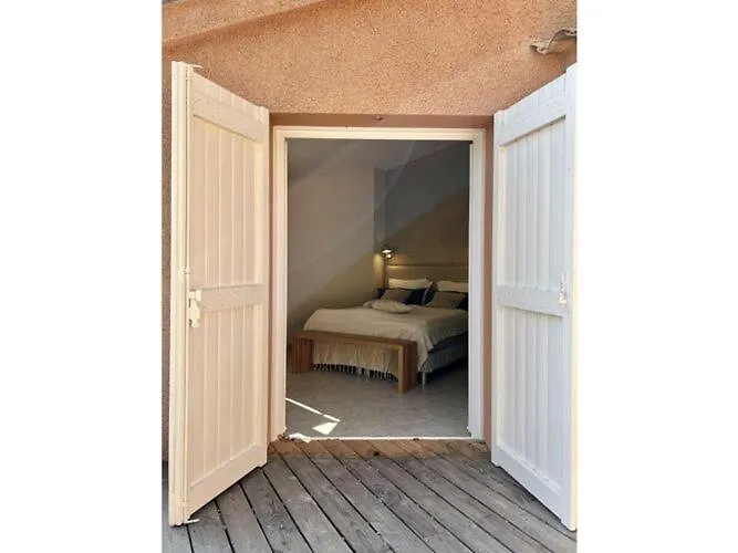 Welcoming Holiday Home In Hyeres Apartment