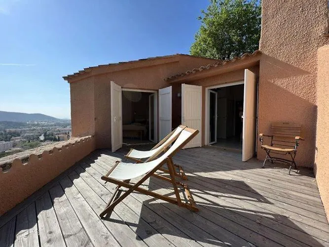 Apartment Welcoming Holiday Home In Hyeres