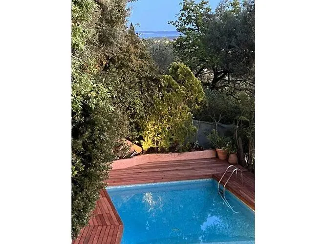 Welcoming Holiday Home In Hyeres
