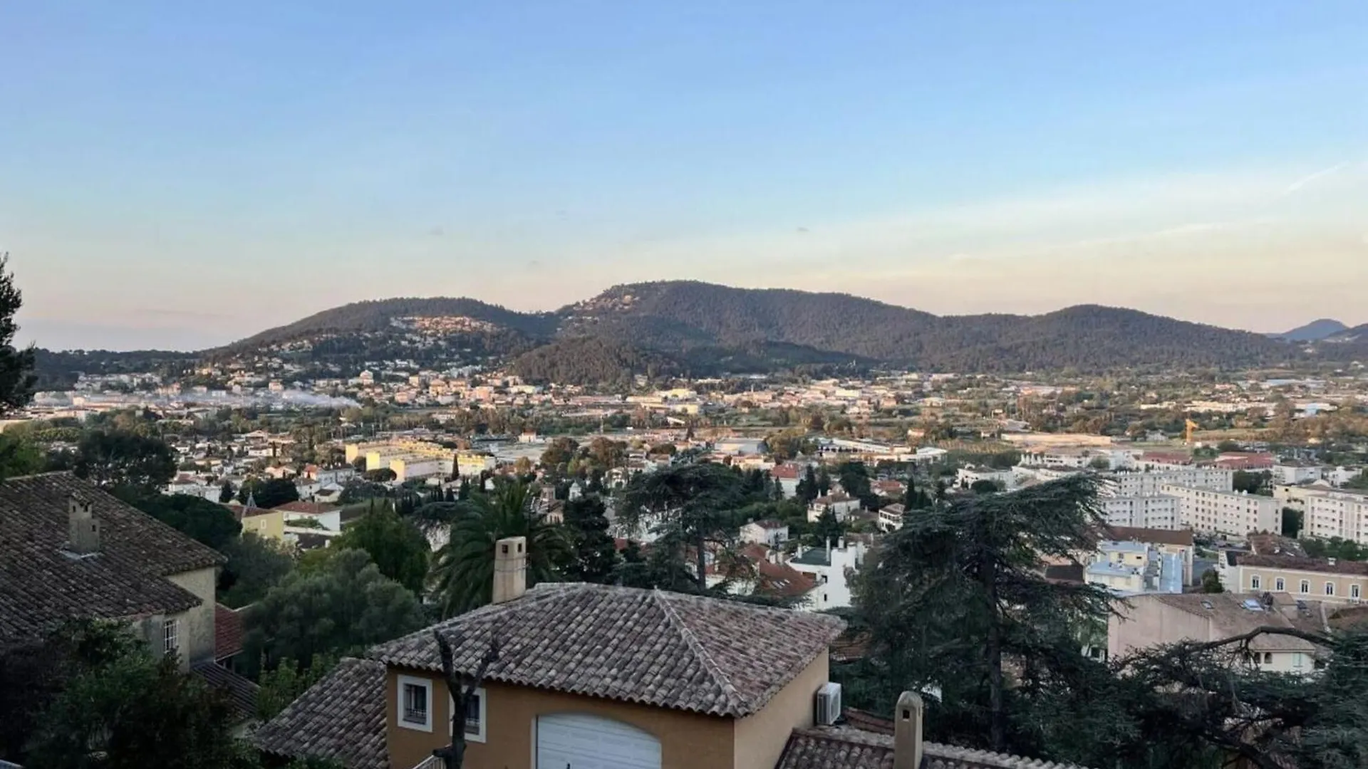 Welcoming Holiday Home In Hyeres France